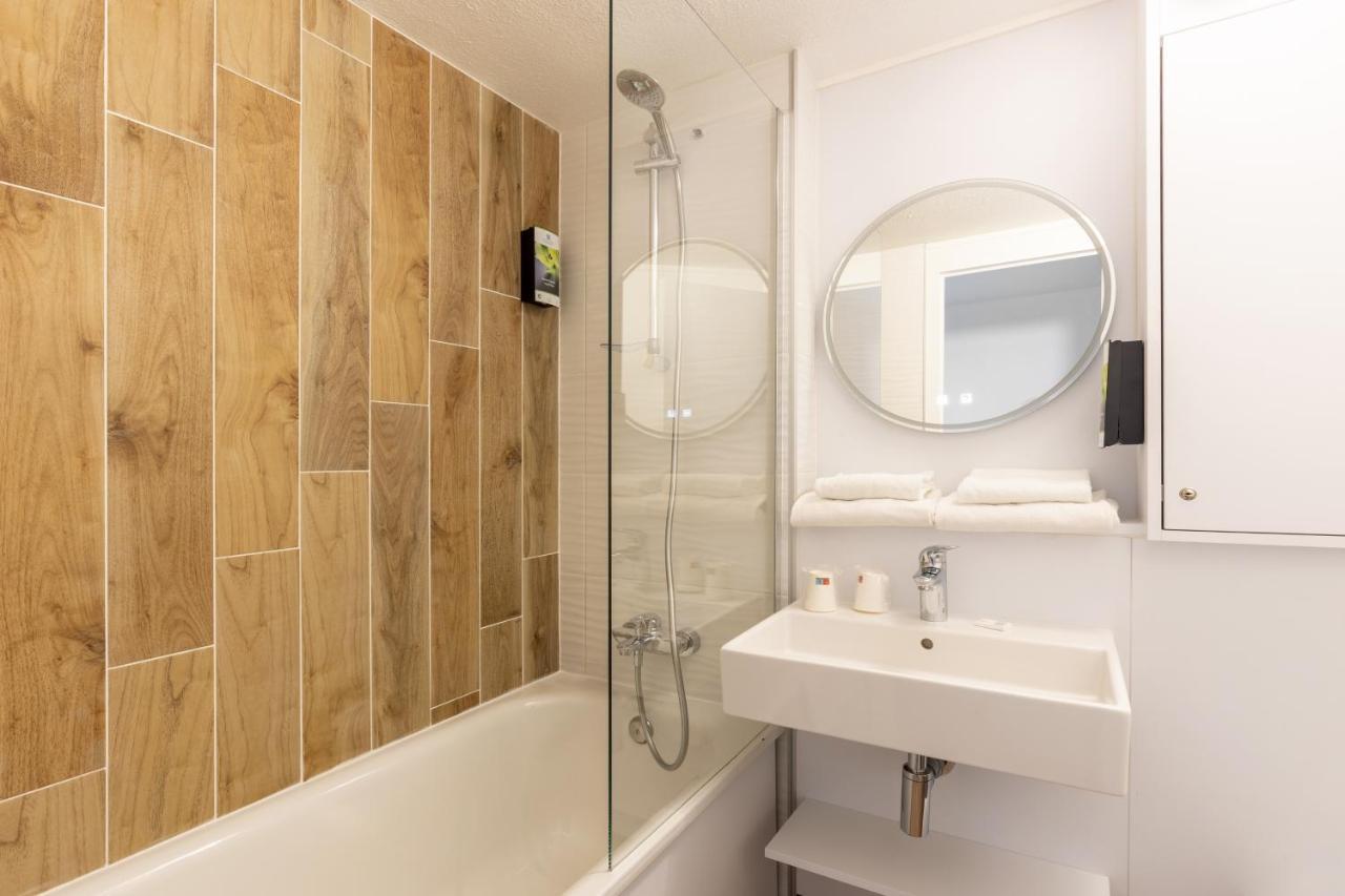 Sure Hotel By Best Western Plaisir Dış mekan fotoğraf